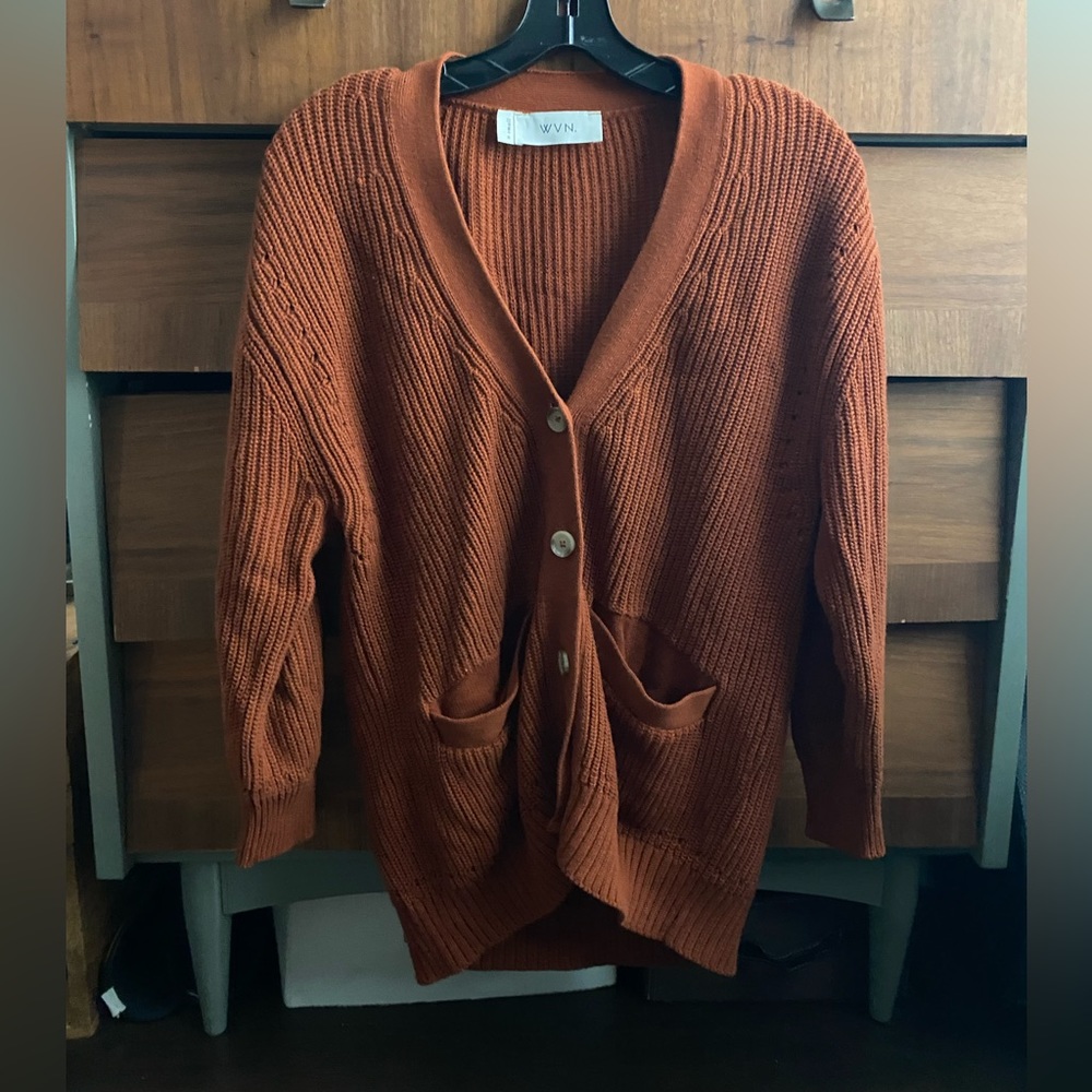 Shop WVN oversized cardigan in gingerbread - Picture 2 of 5